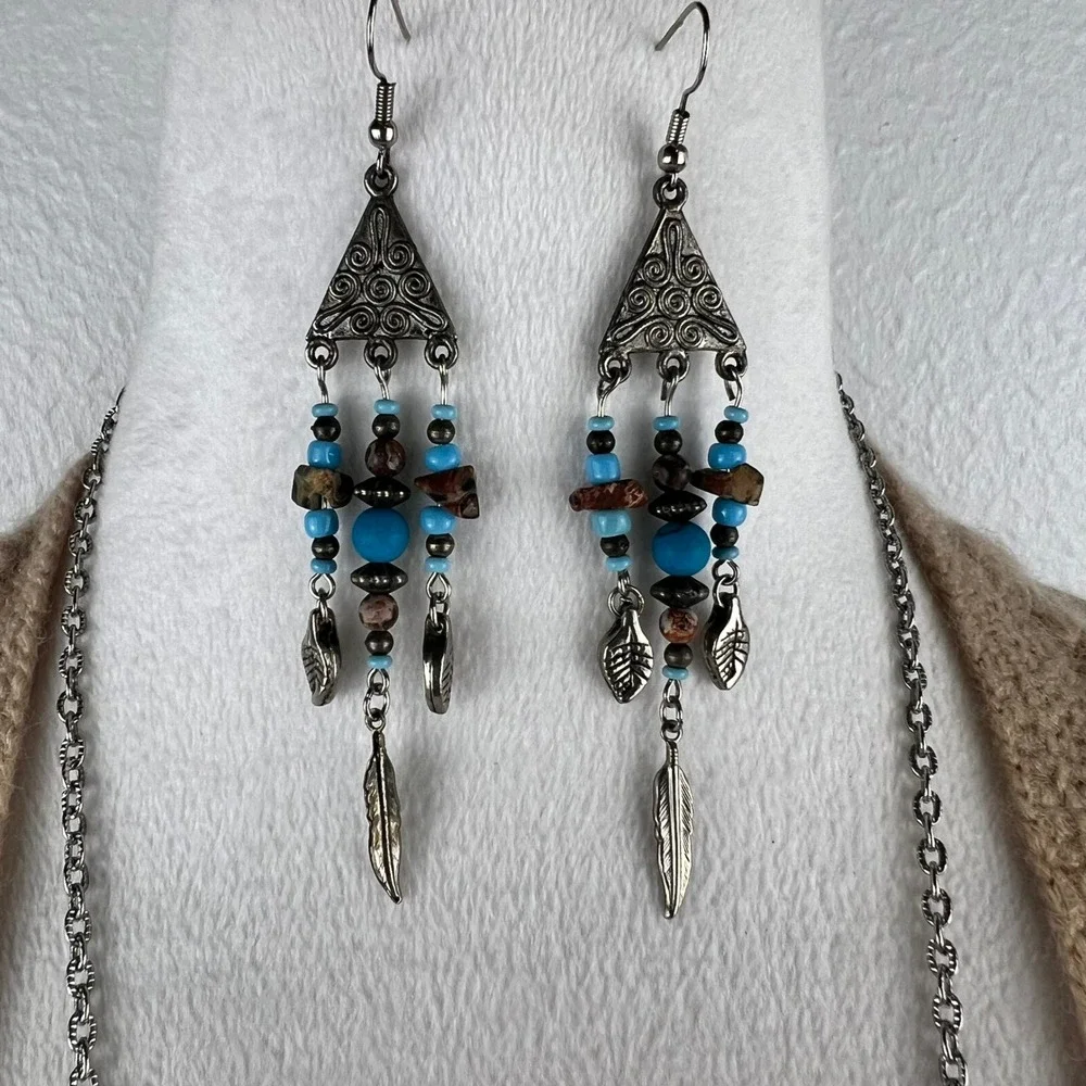Boho Faux Turquoise Necklace and Earring Set Silver Tone Southwestern Artsy